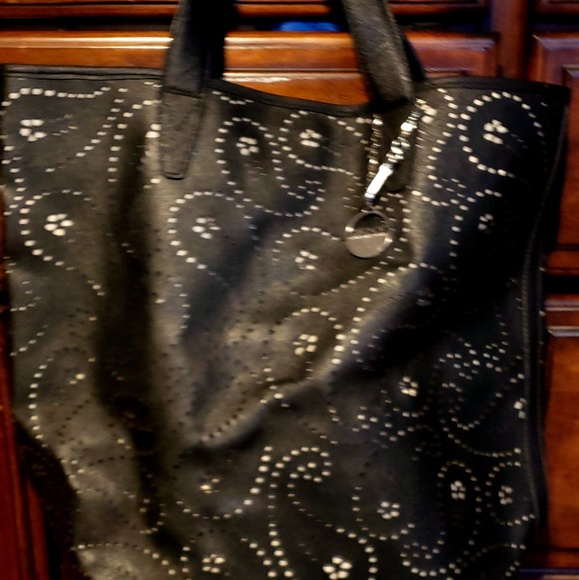 Purse - Picture 1 of 1